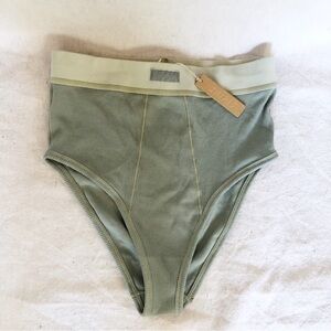 NWT Skims Mineral high waisted panties size small